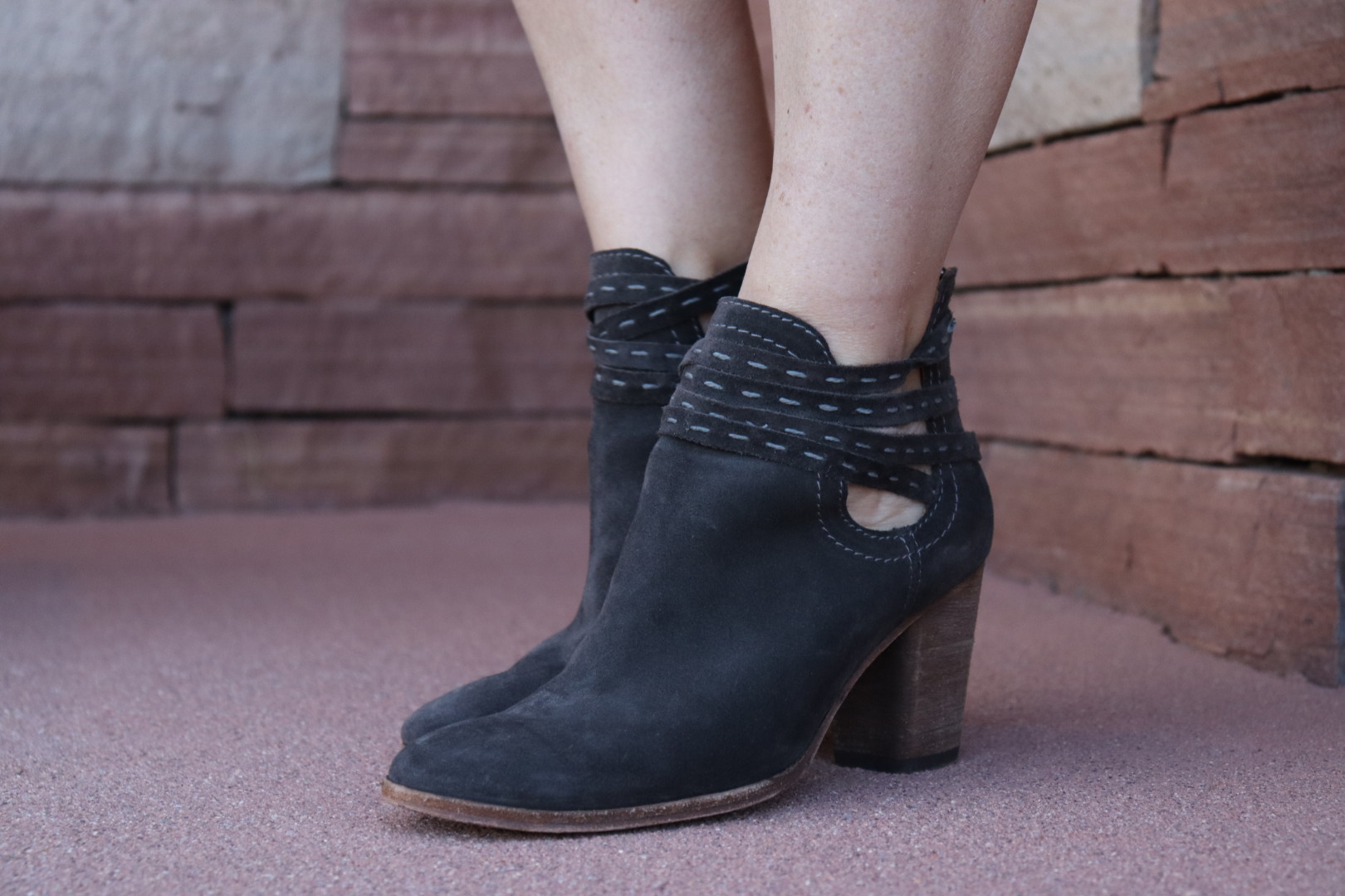 FRYE WEDGES